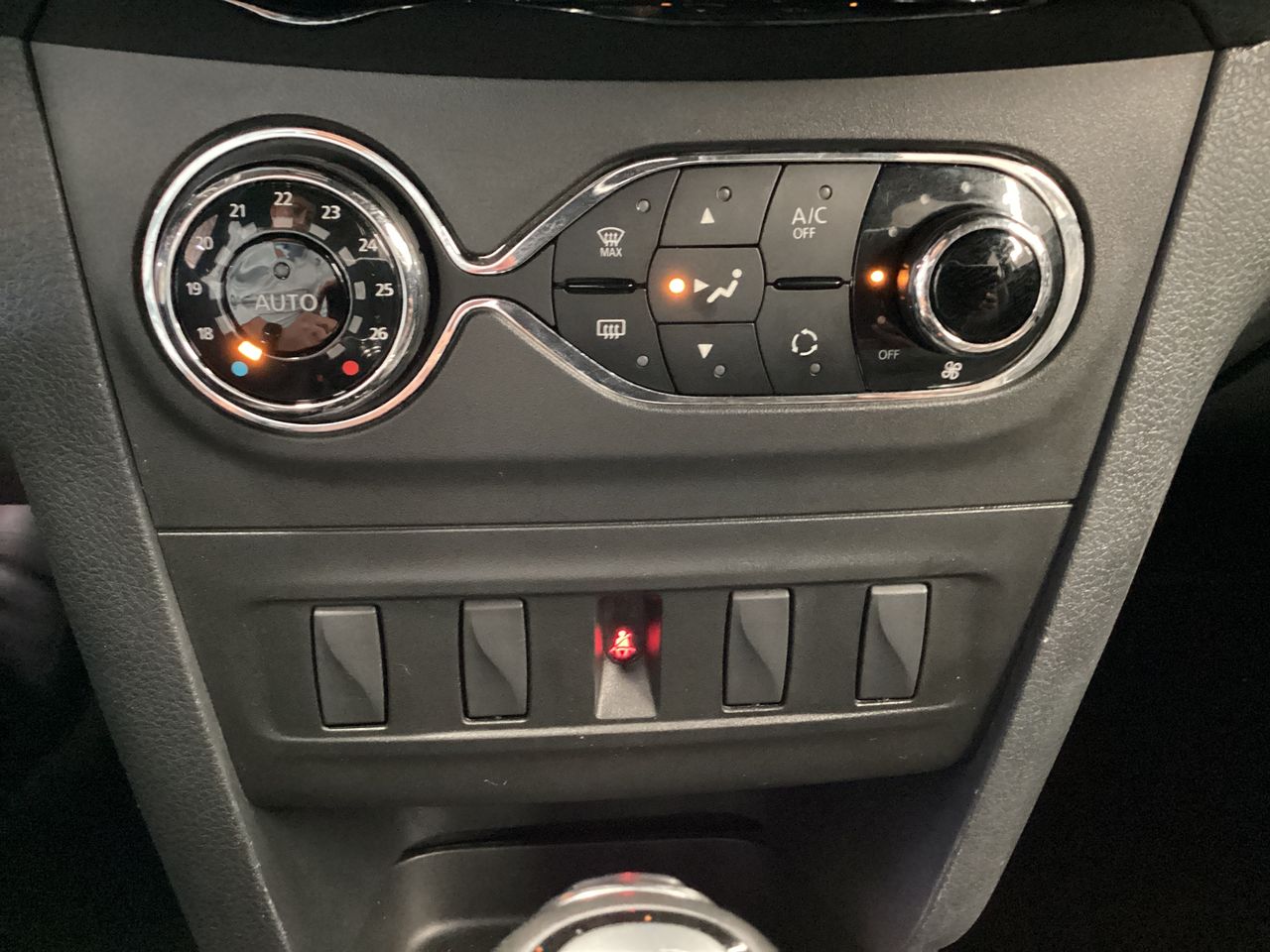 2024 Renault Logan 1.6 Intens At