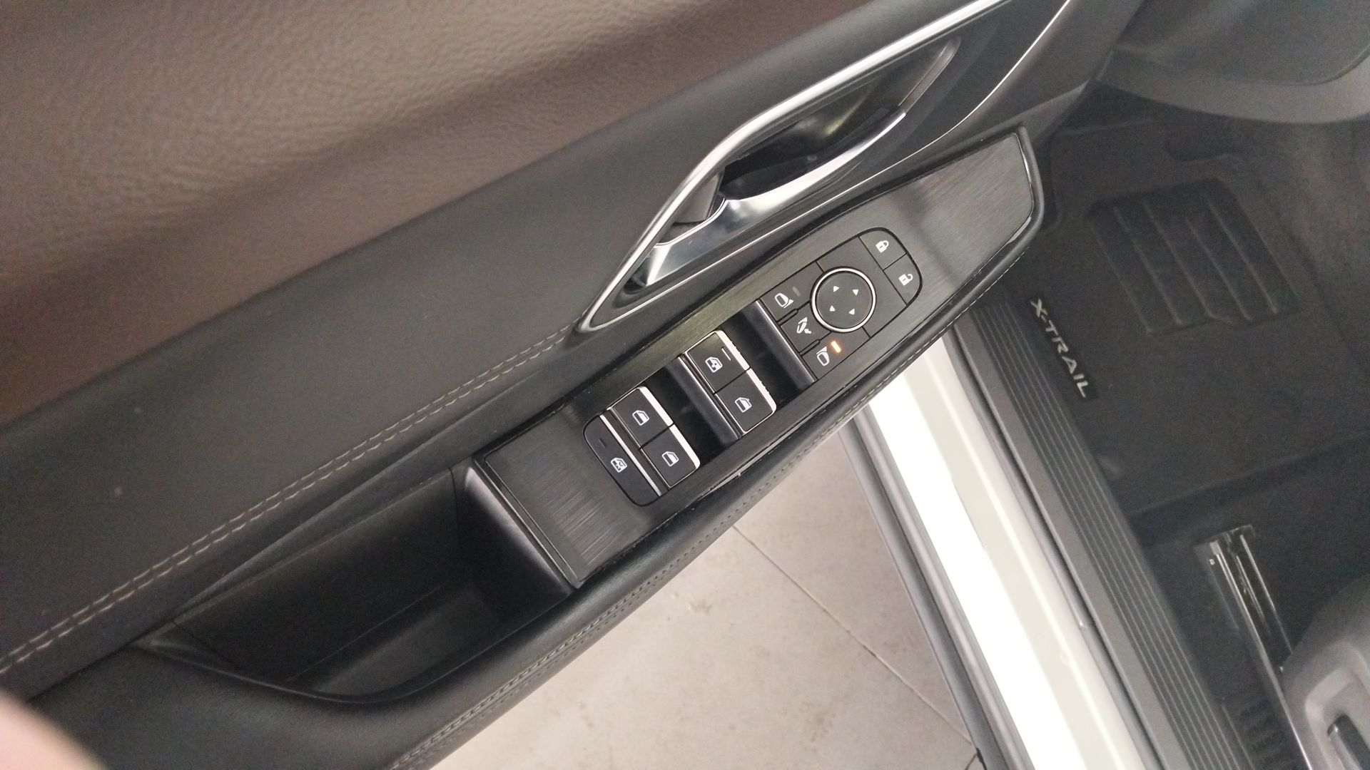 2024 Nissan X-Trail 2.5 Platinum 3F At
