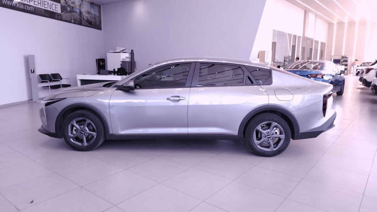 2025 Kia K4 4p LX L4/2.0 Man