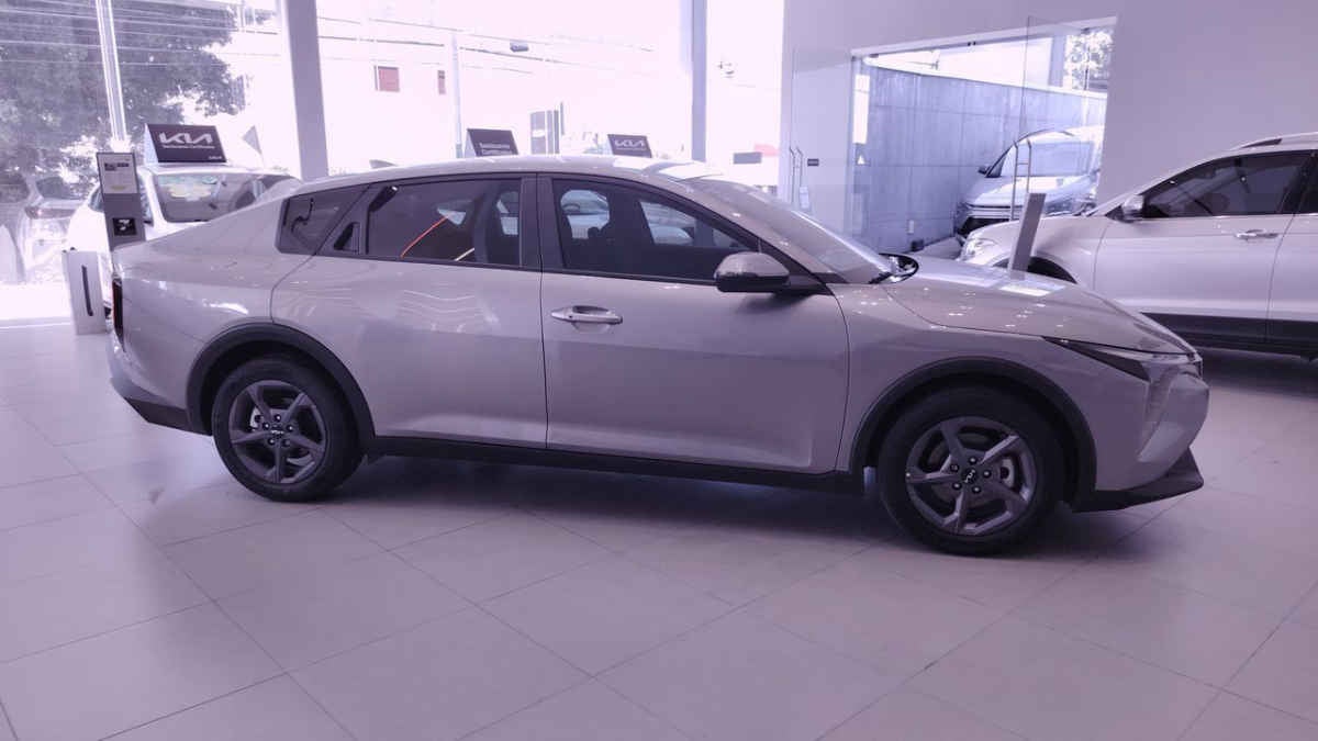 2025 Kia K4 4p LX L4/2.0 Man