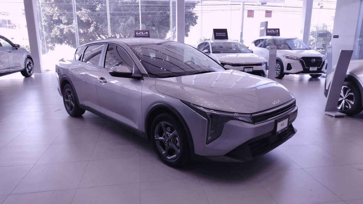 2025 Kia K4 4p LX L4/2.0 Man