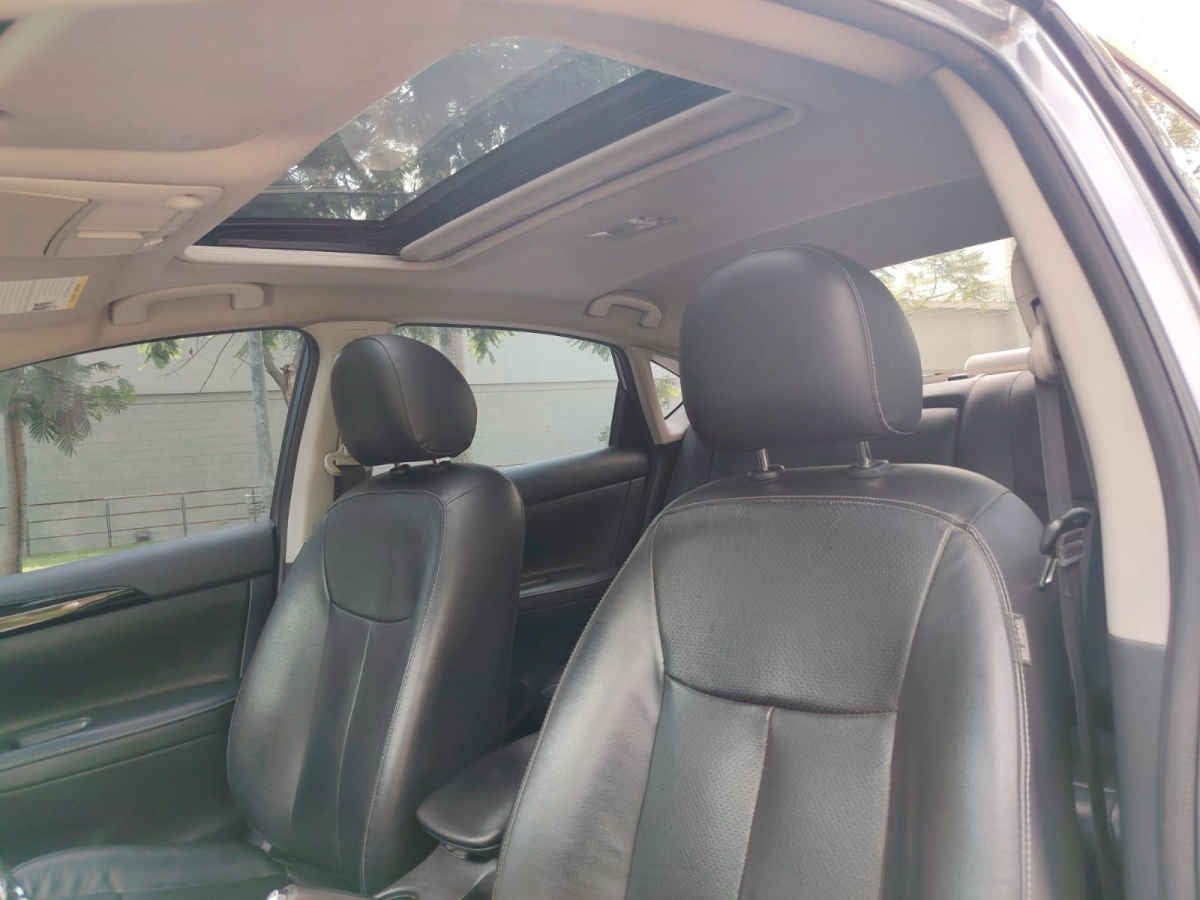 2019 Nissan Sentra 4p Exclusive L4/1.8 Aut Nave