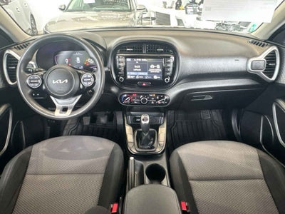 2024 Kia Soul 5p LX L4/1.6 Man
