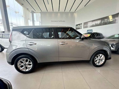2024 Kia Soul 5p LX L4/1.6 Man