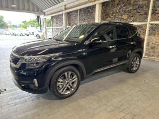 2022 Kia SELTOS 5p SX  1.6 L  MPI  L4  TA 6 Vel  A/AC  Piel 5 pas  RA-17"