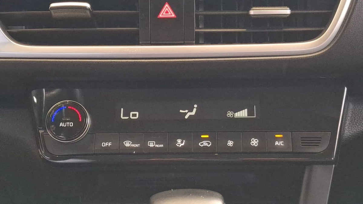 2023 Kia SELTOS 5p SX L4/1.6 Aut
