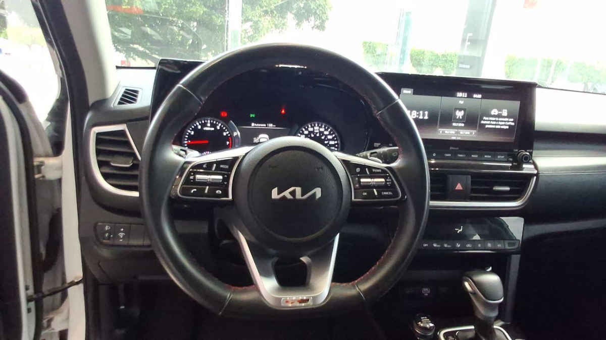 2023 Kia SELTOS 5p SX L4/1.6 Aut