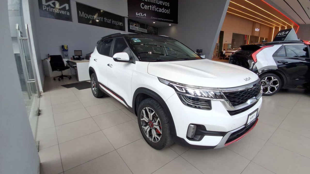 2023 Kia SELTOS 5p SX L4/1.6 Aut